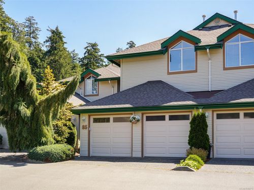 85-530 Marsett Pl, Saanich, BC, V8Z7J2 | Card Image