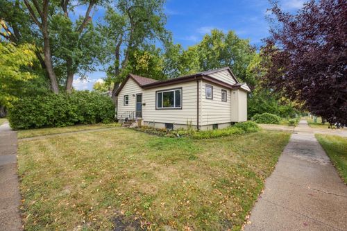 1621 12th Avenue S, Fargo, ND, 58103 | Card Image