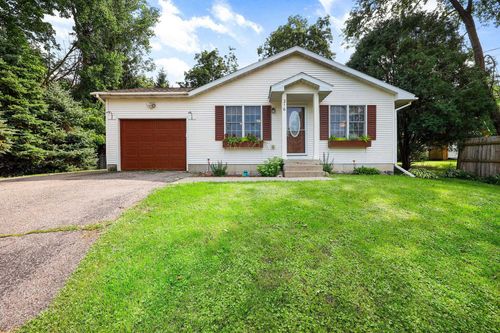 216 Washington Avenue, Baraboo, WI, 53913 | Card Image