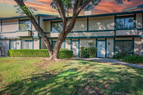 44-15230 Roxford St, Sylmar, CA, 91342-1303 | Card Image