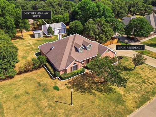 7501 Cains Meadow Ct, Burleson, TX, 76028-2805 | Card Image