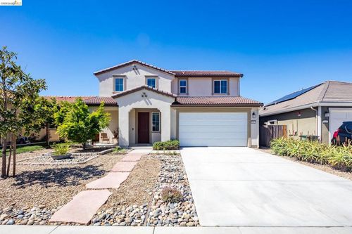 661 Longmont Dr, Oakley, CA, 94561-1067 | Card Image