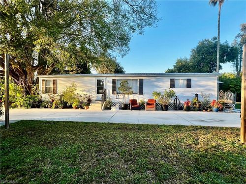 7623 Breeze Dr, NORTH FORT MYERS, FL, 33917 | Card Image