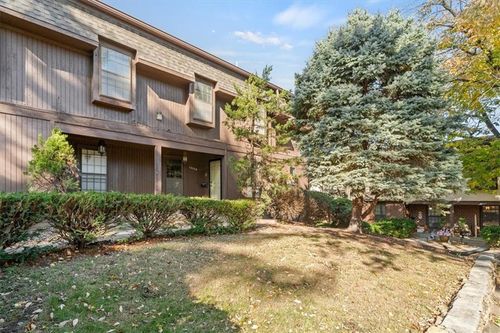 10248 Cedarbrooke Ln, Kansas City, MO, 64131-4210 | Card Image