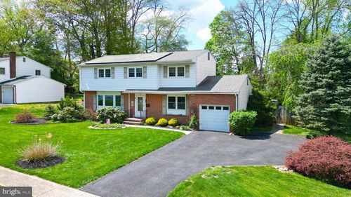 12 Temple Ter, LAWRENCE TOWNSHIP, NJ, 08648-3217 | Card Image