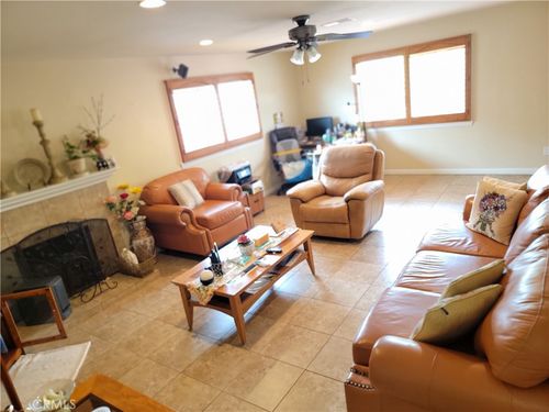 7571 San Rafael Dr, Buena Park, CA, 90620-1531 | Card Image