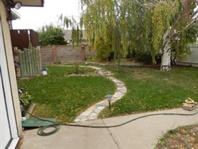1251 St Charles Rd N, House detached with 4 bedrooms, 2 bathrooms and null parking in Lethbridge AB | Image 36