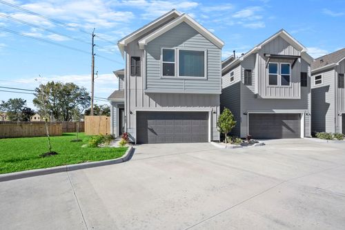 8103 Esther Acres Ln, Houston, TX, 77088 | Card Image