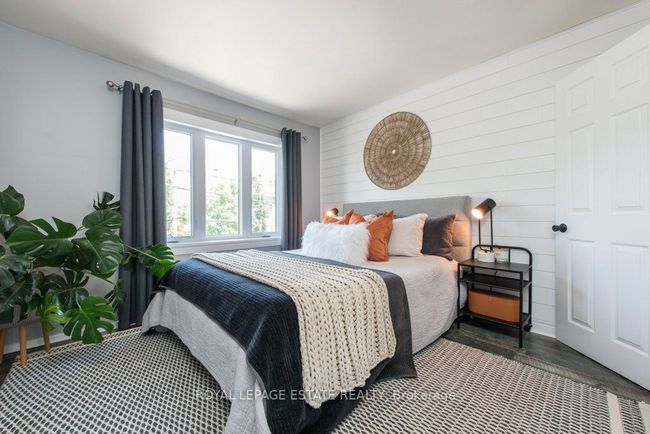 2311 Gerrard St E, House attached with 3 bedrooms, 2 bathrooms and null parking in Toronto ON | Image 15