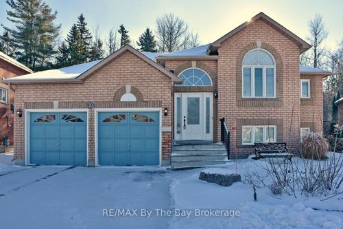 10 Cherry Sands Cres, Wasaga Beach, ON, L9Z1P5 | Card Image