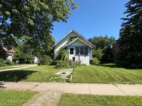 609 Black Oak Ave, Montevideo, MN, 56265-1852 | Card Image