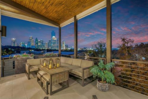 2707 Salek Vw, Austin, TX, 78741-3652 | Card Image