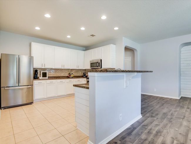 241 Sunnyside Dr, House other with 3 bedrooms, 2 bathrooms and 4 parking in Kyle TX | Image 5