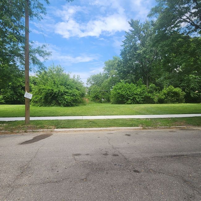732 Manistique Ave, Home with 4 bedrooms, 2 bathrooms and null parking in Manistique MI | Image 5