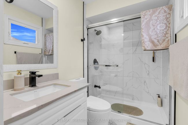 118 Charters Rd, House other with 5 bedrooms, 4 bathrooms and 2 parking in Brampton ON | Image 21