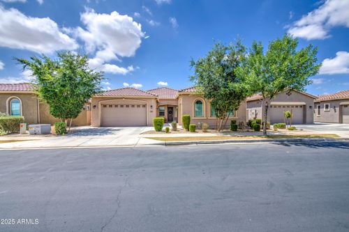 9845 E Thistle Ave, Mesa, AZ, 85212-5425 | Card Image