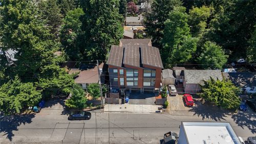 14012 Midvale Ave N, Seattle, WA, 98133-7012 | Card Image