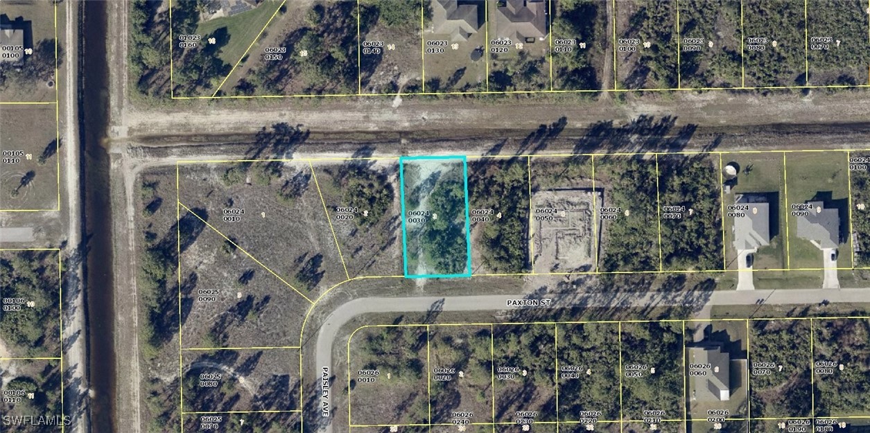 Land in Lehigh Acres