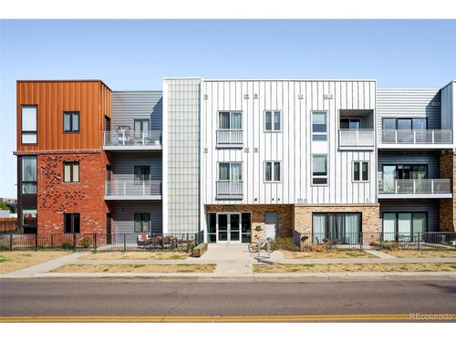 rd114-2525 Arapahoe St, Denver, CO, 80205-3219 | Card Image