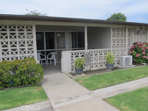 13381 Fairfield Ln, Seal Beach, CA, 90740-6814 | Card Image