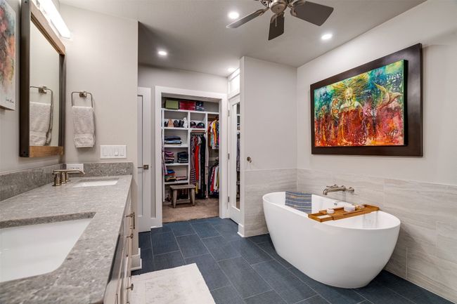 11 Sunset Trl, House other with 3 bedrooms, 3 bathrooms and 12 parking in Sunset Valley TX | Image 34