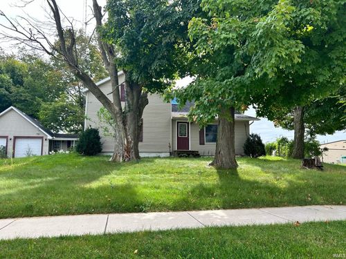 349 S Michigan St, La Paz, IN, 46537-1300 | Card Image