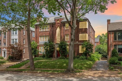 apt-2w-7539 Oxford Dr, Clayton, MO, 63105-2878 | Card Image