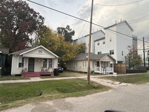 1306 Summer St, Houston, TX, 77007-4154 | Card Image