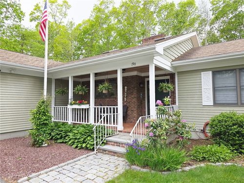 190 Broad Rock Rd, South Kingstown, RI, 02879-1830 | Card Image