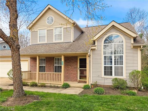 8633 Redtail Ct, Macedonia, OH, 44056-1760 | Card Image