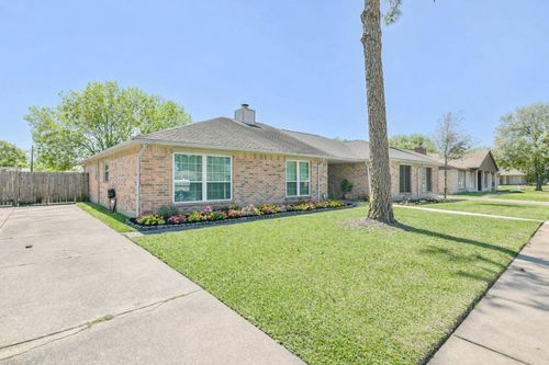 19323 Hollowlog Dr, Katy, TX, 77449-3939 | Card Image