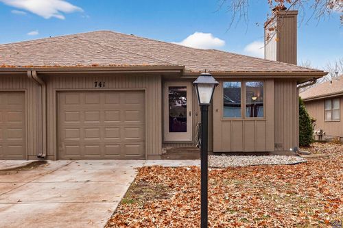 741 Mifflin Rd, Topeka, KS, 66606-2347 | Card Image
