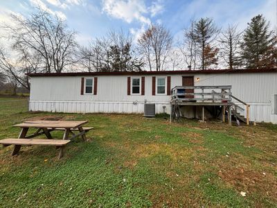 651 Payne Trail Trail, House other with 3 bedrooms, 2 bathrooms and null parking in London KY | Image 1