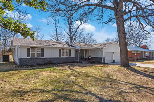 22 E 15th St, Grove, OK, 74344-5330 | Card Image
