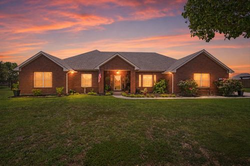 112 Springfield Ln, Waxahachie, TX, 75165-7129 | Card Image