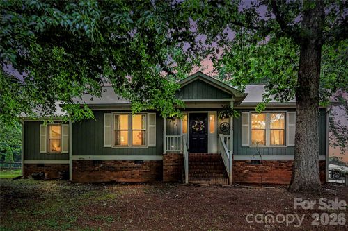 2754 Stockwood Dr, Gastonia, NC, 28056-8924 | Card Image