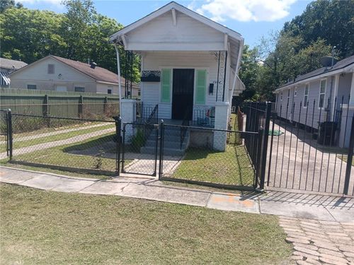 2844 Hiawatha St, New Orleans, LA, 70126-4815 | Card Image