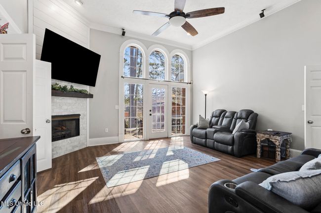 513 Windsor-7 | Image 7