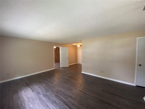 3236 Ne 17th Ter, Ocala, FL, 34479-2884 | Card Image