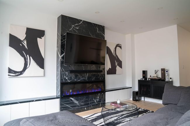 67 Callandar Rd, House attached with 3 bedrooms, 3 bathrooms and 2 parking in Brampton ON | Image 7