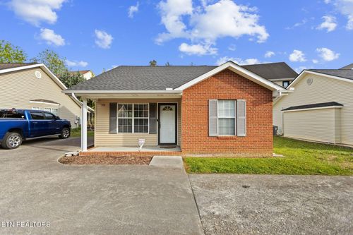 918 Middlebrook Ct, Sevierville, TN, 37862-5039 | Card Image