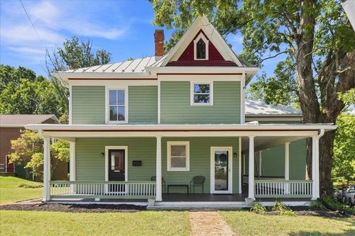 944 Sudbury St, STAUNTON, VA, 24401 | Card Image