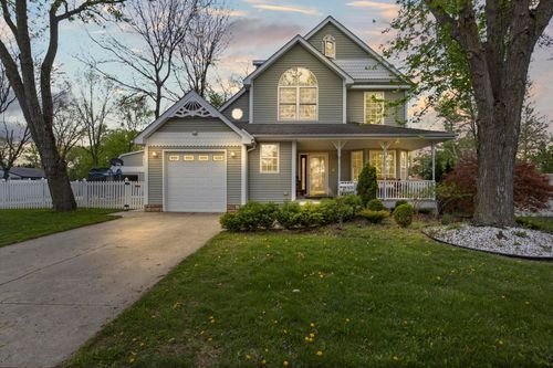 7891 Robindale Ave, Dearborn Heights, MI, 48127-1206 | Card Image