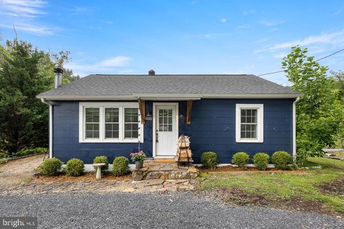 5232 Orkney Grade, Mount Jackson, VA, 22842-3305 | Card Image