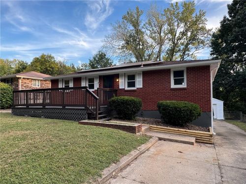 4417 Ne Sunnybrook Ln, Kansas City, MO, 64117-1921 | Card Image