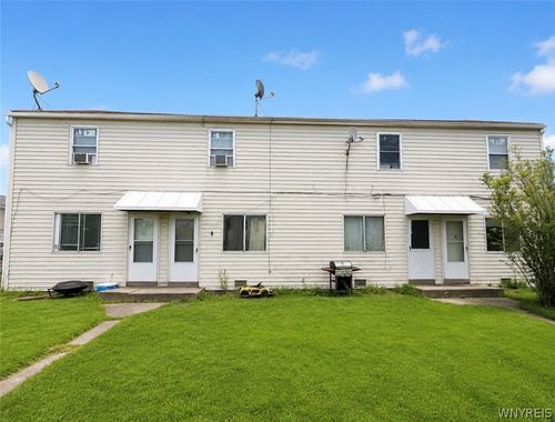 7 Trent Sq, Cheektowaga, NY, 14225-2519 | Card Image