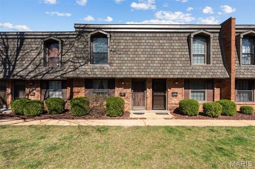 1841 Mansard Dr, Saint Louis, MO, 63125-2332 | Card Image