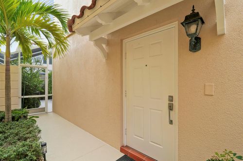 18 Tall Oaks Cir, Tequesta, FL, 33469-2713 | Card Image
