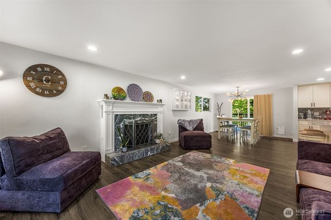 24028 6 Th Pl W, House other with 4 bedrooms, 4 bathrooms and 2 parking in Bothell WA | Image 9