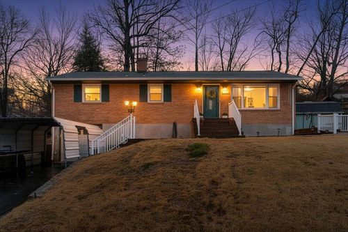5033 Youngwood Dr Nw, Roanoke, VA, 24017-2043 | Card Image
